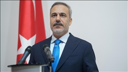 Fidan: “El acuerdo de intercambio alcanzado en Estambul ha demostrado que las negociaciones pueden dar resultados”