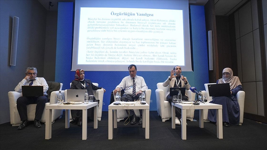 3. Uluslararası Aile Sempozyumu'nda "Sosyokültürel Perspektiften Aile" oturumu düzenlendi