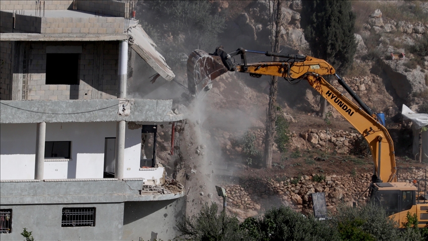 Illegal Israeli settlers establish new outpost on ruins of demolished Palestinian home in south Hebron