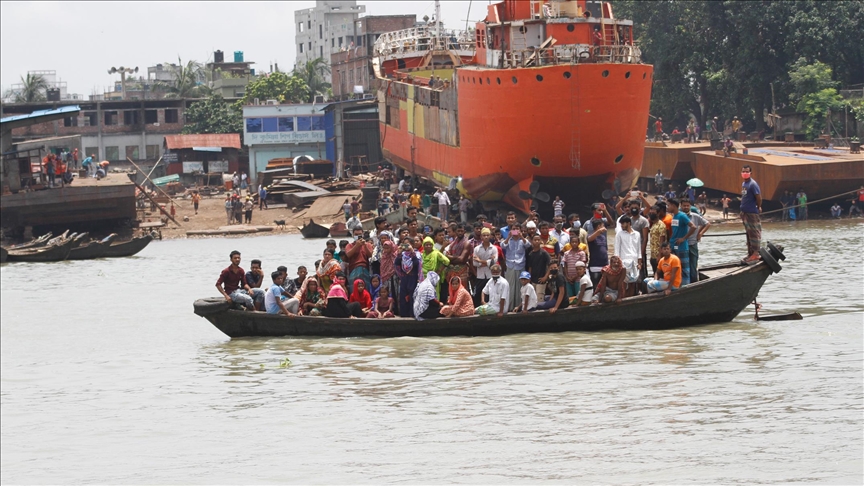 Passenger boat carrying 39 people capsizes off Bangladesh's coast, killing 1, leaving 5 missing