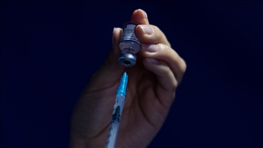 US national health agency bucks health chief, keeps COVID-19 vaccine recommendations for children