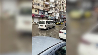 مصر.. "تقلبات جوية حادة" تفاجئ الإسكندرية ورفع حالة الطوارئ