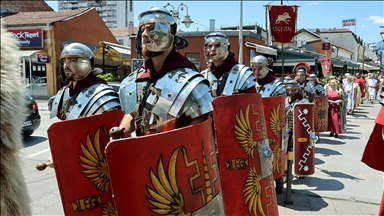 Parada legionara i gladijatora u Nišu otvorila prvi "Rimski festival"