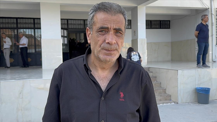 Vefat eden babasının 26 yıl görev yaptığı mahallenin muhtarı seçildi