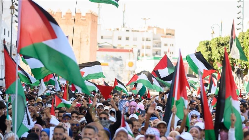 أطباء مغاربة يحتجون في الرباط تضامنا مع نظرائهم في فلسطين