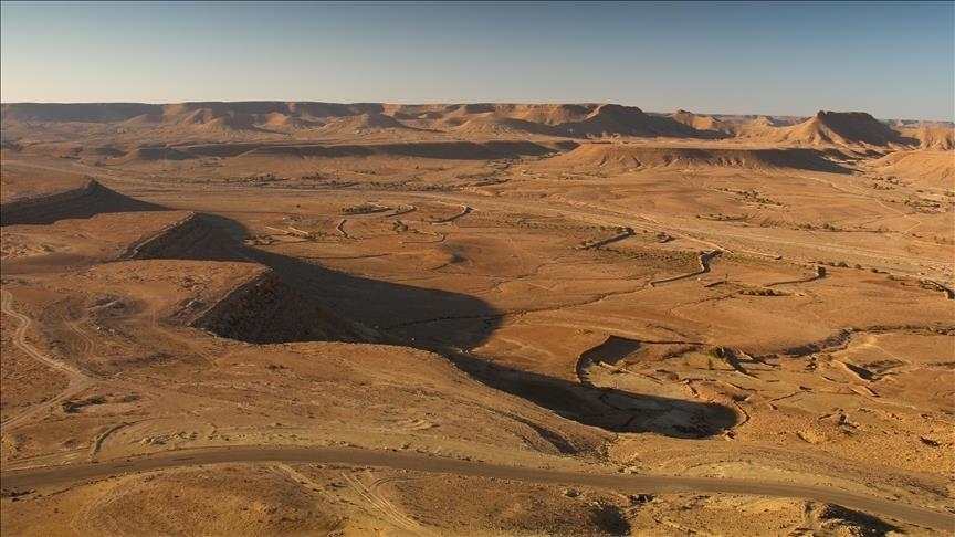 الجزائر تأسف لدعم لندن مقترح الحكم الذاتي بإقليم الصحراء