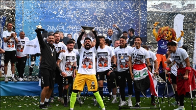 Ampute Futbol Şampiyonlar Ligi kupasını Alves Kablo kazandı