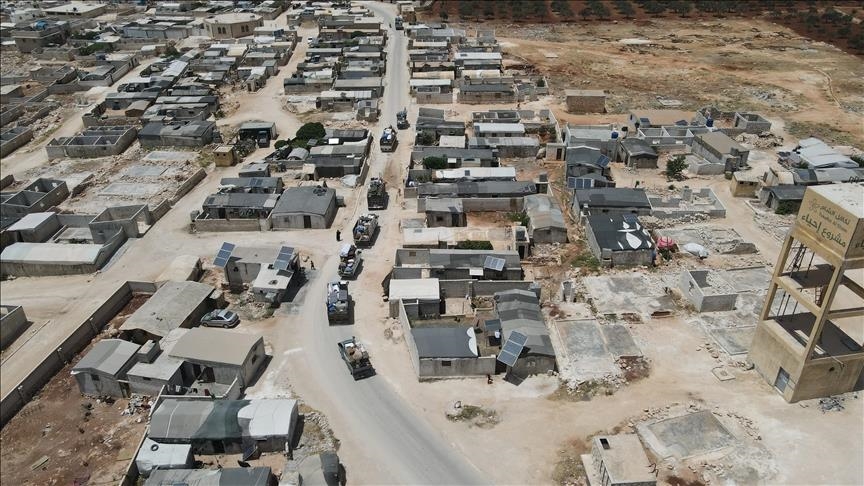 Thousands of Syrian refugees return to Syria after Assad’s fall
