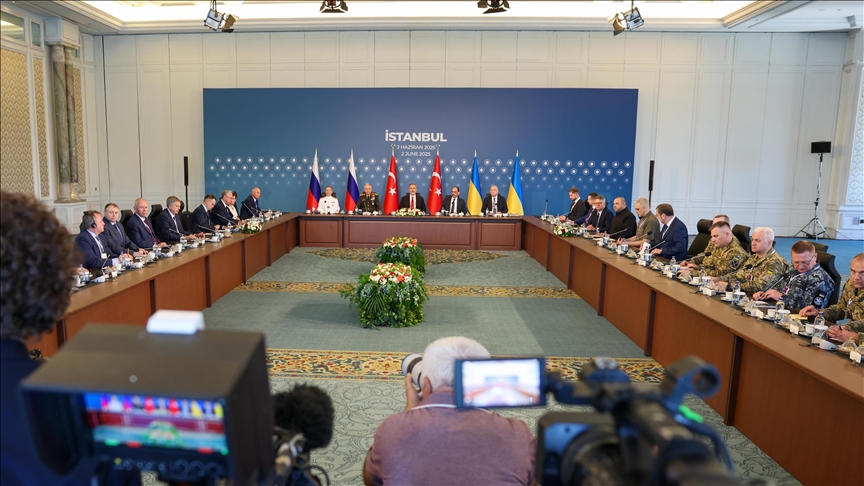 Трехсторонняя встреча Турция-Россия-Украина, направленная на прекращение российско-украинской войны завершилась