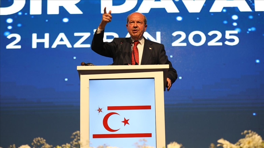 KKTC'de koalisyon hükümetindeki 3 parti ortak adayları Cumhurbaşkanı Tatar'a desteklerini açıkladı