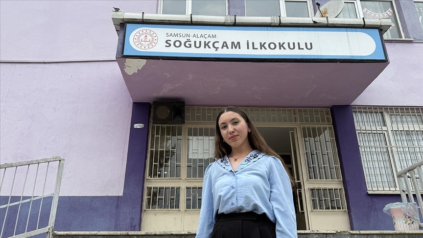 Kamu yönetimi mezunu Yüksel, muhtarlık seçimini kazanmanın mutluluğunu yaşıyor