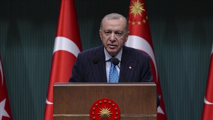 Erdoğan ofron mbajtjen e një samiti udhëheqësish për Ukrainën, me qëllim që Stambolli të jetë "qendër paqeje"