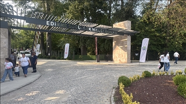 Edirne Söğütlük Millet Bahçesi halkın kullanımına açıldı