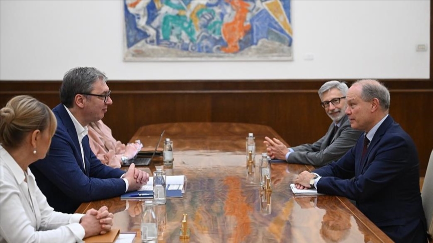 Vučić sa Trokazom: Veliku važnost pridajemo strateškoj saradnji sa Francuskom