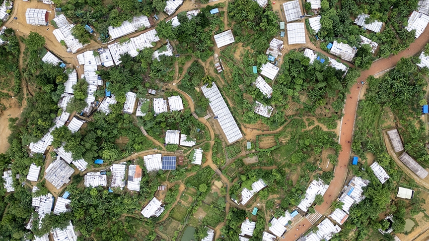 Bangladeş'te şiddetli yağışlar, Arakanlı Müslümanların kaldığı 1400'ü aşkın barınakta hasara yol açtı