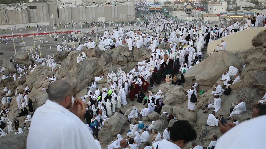 Hacı adaylarının Arafat yolculuğu başlıyor