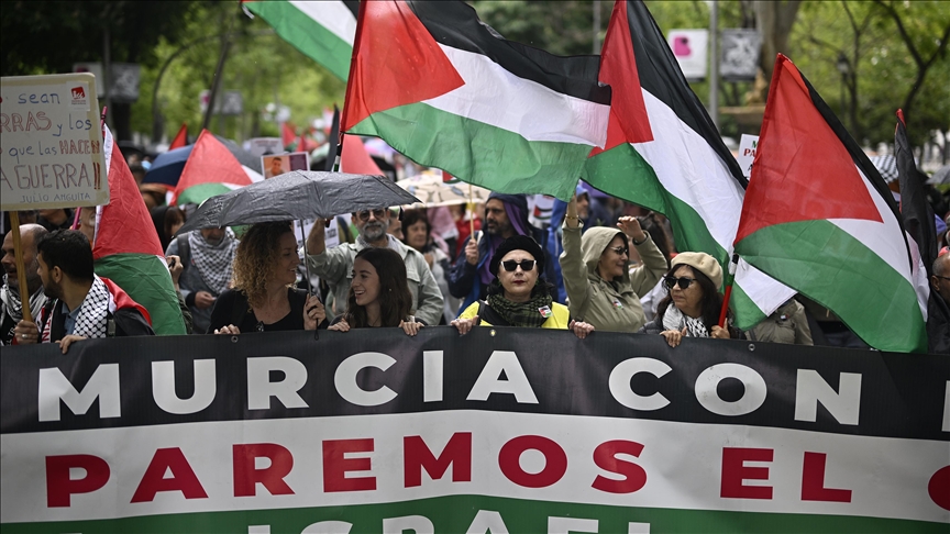 Over 400 Spanish writers call for 'immediate end' to 'indiscriminate' Israeli attacks on Gaza
