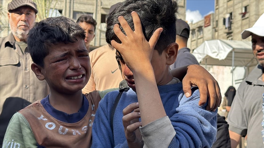 İsrail'in Gazze'de yardım almak isteyen Filistinlilere yönelik saldırısında 27 kişi hayatını kaybetti