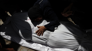 İsrail'in Gazze'de yardım almak isteyen Filistinlilere yönelik saldırısında 24 kişi hayatını kaybetti