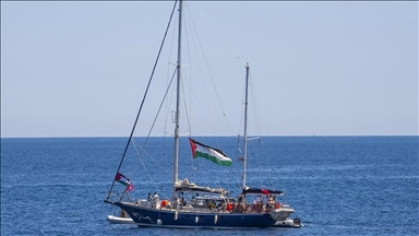 L'armée israélienne se prépare à intercepter le navire humanitaire transportant Rima Hassan et Greta Thunberg