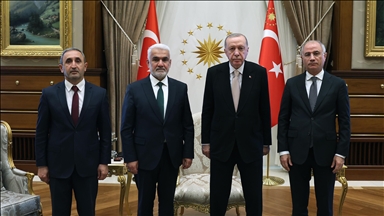 Cumhurbaşkanı Erdoğan, HÜDA PAR Genel Başkanı Yapıcıoğlu'nu kabul etti