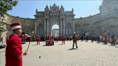 Mehteran Birliği gösterileri Dolmabahçe'de başladı
