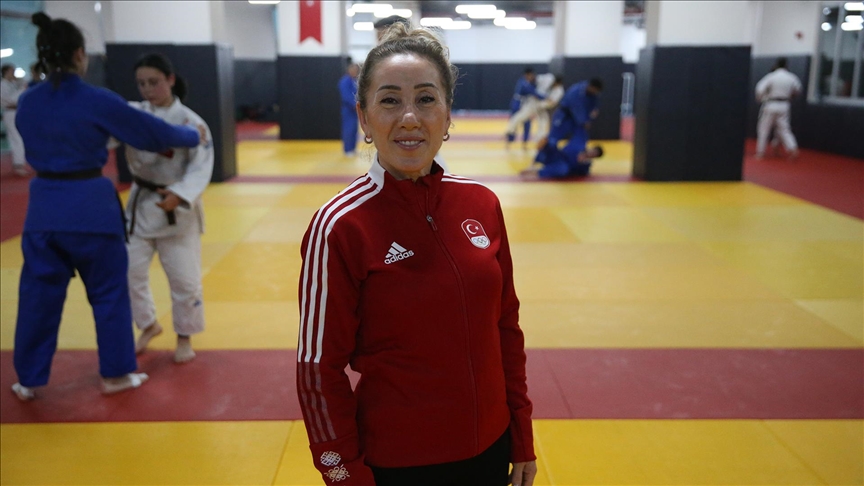 Olimpiyatlarda tarihe geçen Hülya Şenyurt, yeni judocular yetiştiriyor