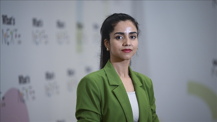Rap sanatçısı Sonita Alizadeh, Afganistan'da yaşadıklarını müziğiyle anlatıyor