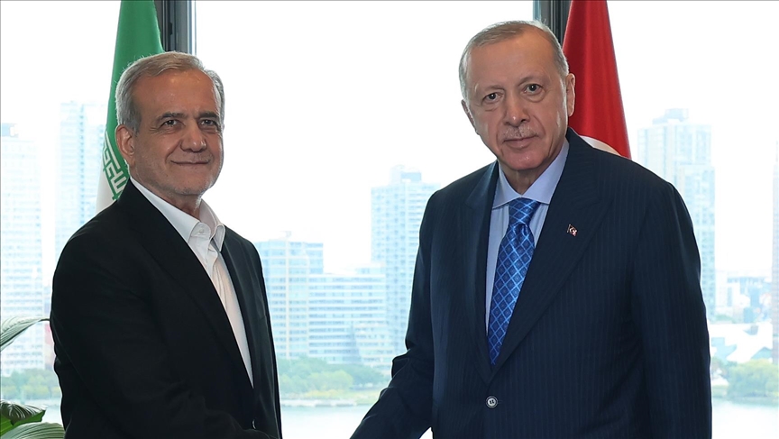 Turkish, Iranian presidents discuss bilateral ties, regional, global developments in phone call