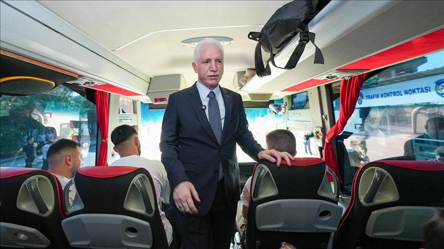 İٲԲܱ Valisi Gül, Büyük İٲԲܱ Otogarı'ndaki denetimlere katıldı