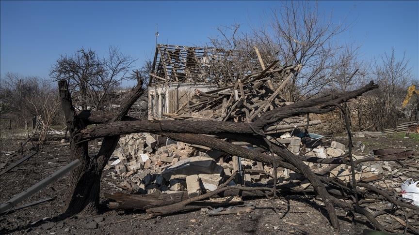 Russia claims capturing 2 more settlements in eastern Ukraine