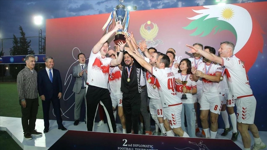 Türkiye'nin Erbil Başkonsolosluğu takımı, IKBY Diplomatik Futbol Turnuvasında şampiyon oldu