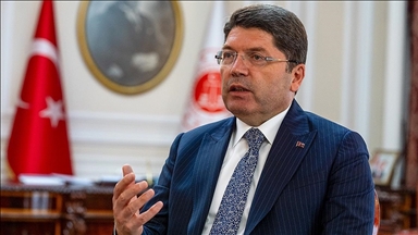 Bakan Tunç: Yargı Reformu Strateji Belgesi kapsamında yeni düzenlemelerin ülkemiz için hayırlı olmasını temenni ediyorum