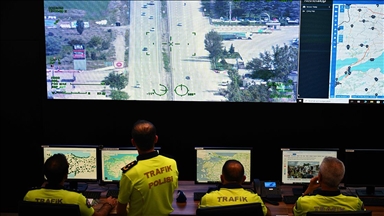 Bayram trafiği "Trafik İzleme Merkezi"nin anbean takibinde
