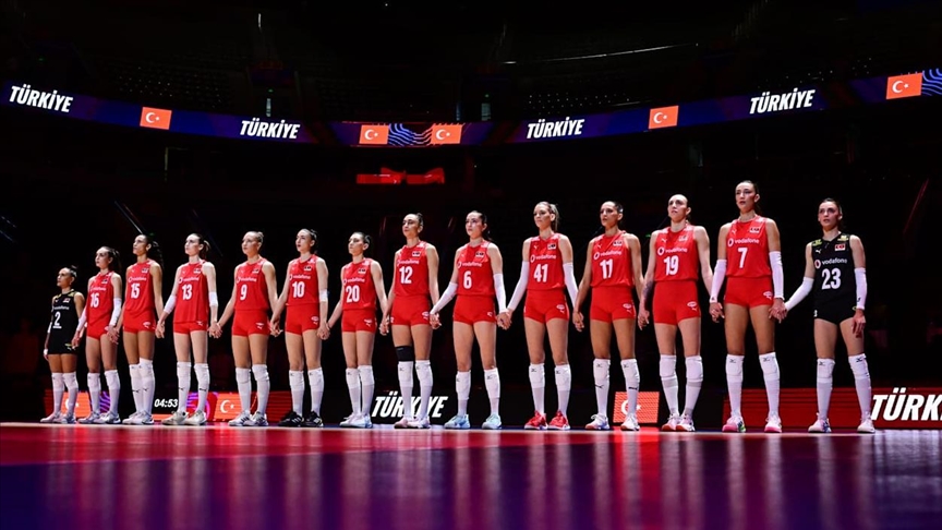 Türkiye Voleybol Takımı Tayland'a Karşı Milletler Ligi'nde Sahne Alıyor: Kritik Maç Öncesi Bilmeniz Gerekenler