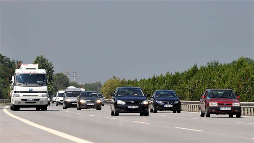 Kara yollarında yılbaşındaki geçiş ücreti artışları "yeniden değerleme oranı"na göre yapılacak