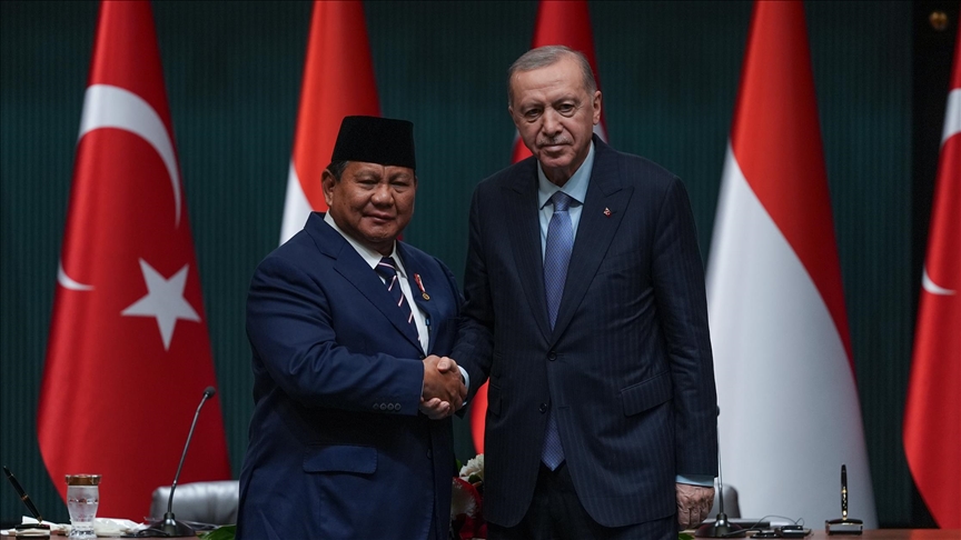 الرئيس أردوغان ونظيره الإندونيسي يبحثان العلاقات الثنائية وملفات دولية