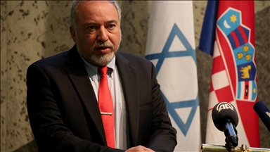 Exministro de Defensa israelí acusa a Netanyahu de suministrar armas a "milicias criminales" en la Franja de Gaza