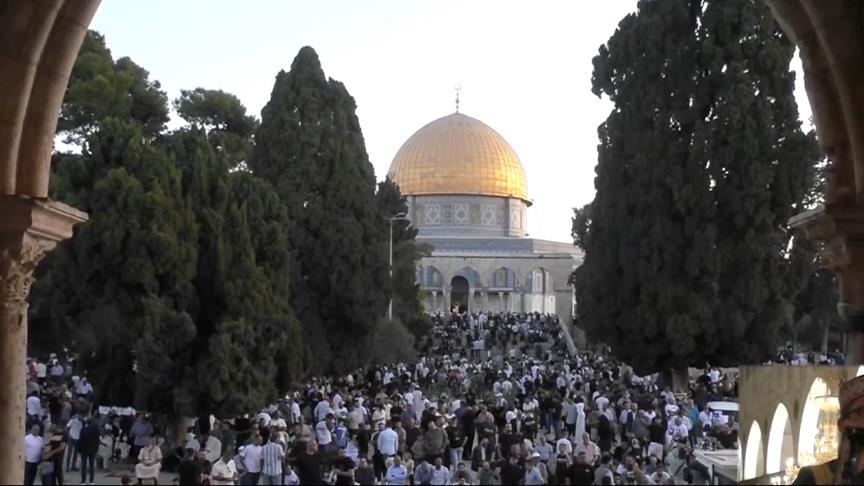 دهها هزار نمازگزار فلسطینی در سایه محدودیتهای اسرائیل نماز عید قربان را در مسجدالاقصی اقامه کردند