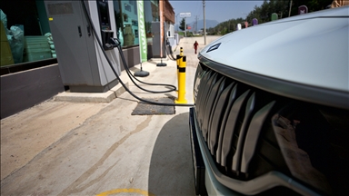 Türkiye'de satılan her 10 otomobilden 4'ü elektrikli ya da hibrit