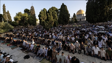 Mijëra muslimanë falën namazin e Kurban Bajramit në xhaminë Al-Aksa