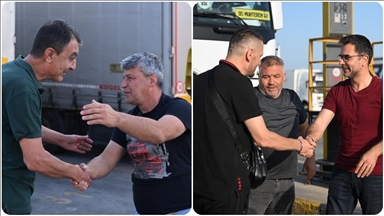 Kapıkule'de çıkış sırası bekleyen tır şoförleri bayramı ailelerinden uzakta kutladı