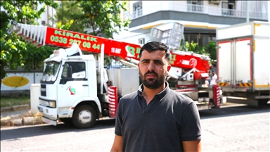 Diyarbakır'da 4 kişinin öldüğü yangında tahliye çalışmasına yük taşıma asansörüyle destek verdi