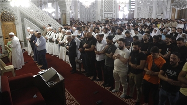 Siri, falet namazi i parë i Kurban Bajramit pas rënies së regjimit Baath