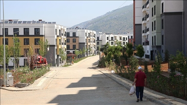 陌skenderun'da depremde evini kaybedenler Kurban Bayram谋'na yeni yuvalar谋nda girdi