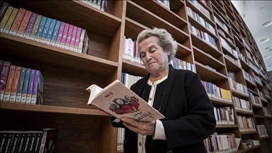 Türk edebiyatının "Mona Roza"sı vefat etti