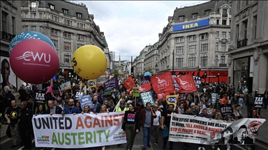Hiljade demonstranata marširalo Londonom protiv vladinih mjera štednje