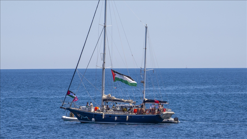 Gaza-bound aid flotilla with 12 activists on board nears Gaza coast despite Israeli warning