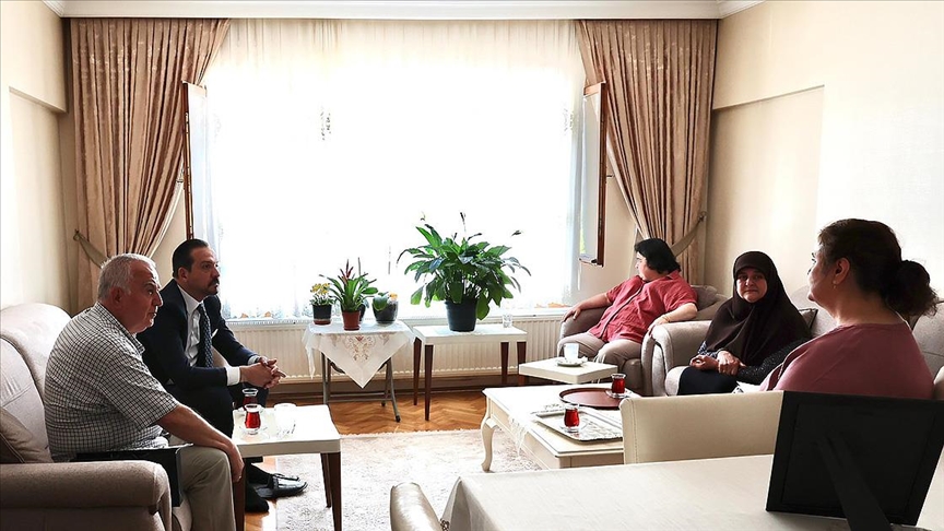 AK Parti Genel Başkan Yardımcısı Zorlu'dan "Annemiz" projesi kapsamında şehit ailesine ziyaret