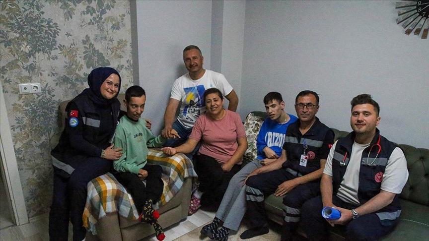 ş'ta sağlık çalışanları her ay 2 bin hastanın evine misafir oluyor